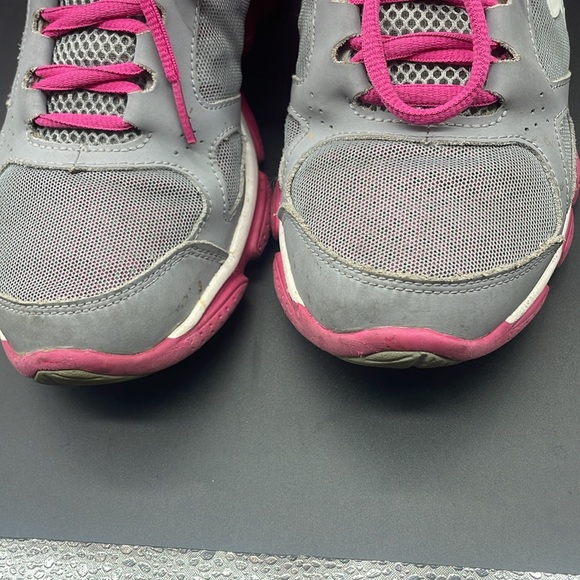 WOMEN'S Under Armour Gray Pink Running ATHLETIC Shoes - Picture 6 of 6